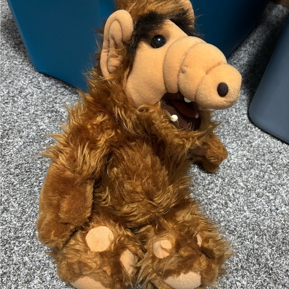 Brown Plush Toy - Picture 1 of 2